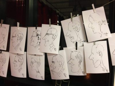 Live karikatur med Allan Buch. sort streg i profil